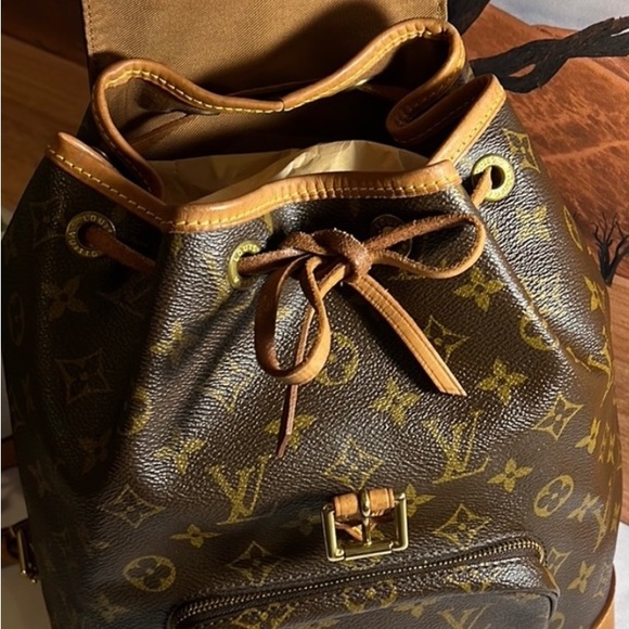 Authentic Louis Vuitton Montessori MM - Picture 2 of 7